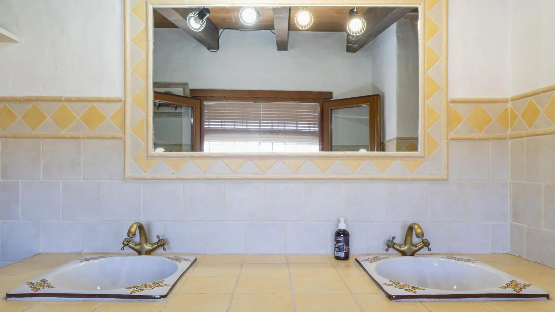 Cubo'S Valame Coin House Town Center Villa 0*,  Spain